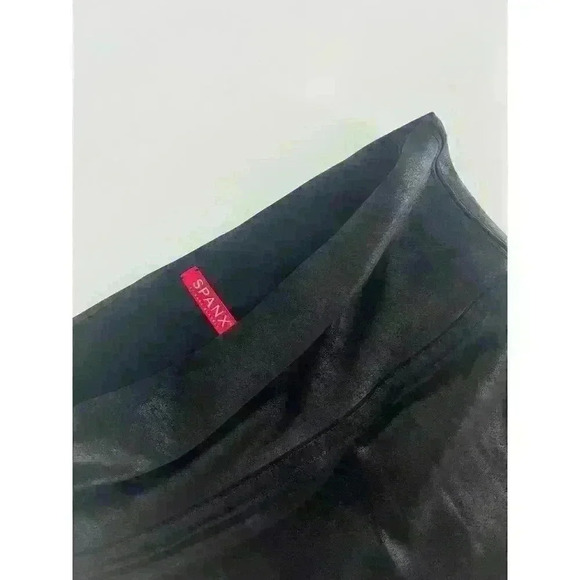 Spanx Shiny Faux Leather Leggings Women's Size Small Stretch Seamless - Picture 1 of 8